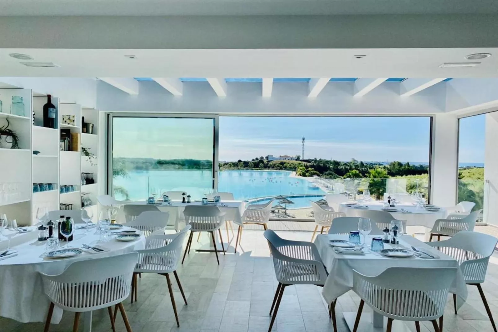 Elegant 2-Bed Apartment | Alcazaba Lagoon (1604) - Eetkamer