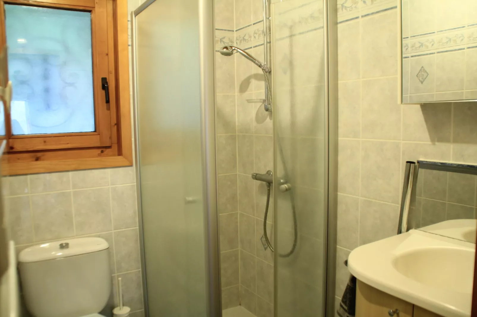 Chalet Ours Brun ORB MOUNTAIN & QUIET 6 Pers. - Badkamer
