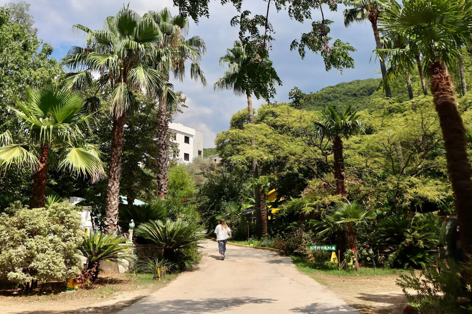 Six-bed room 2 - Buitenlucht