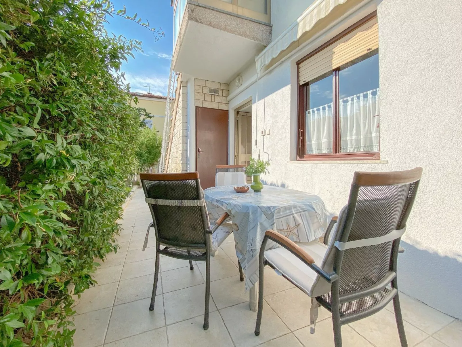 "Beco 2" direkt am Strand - Buiten