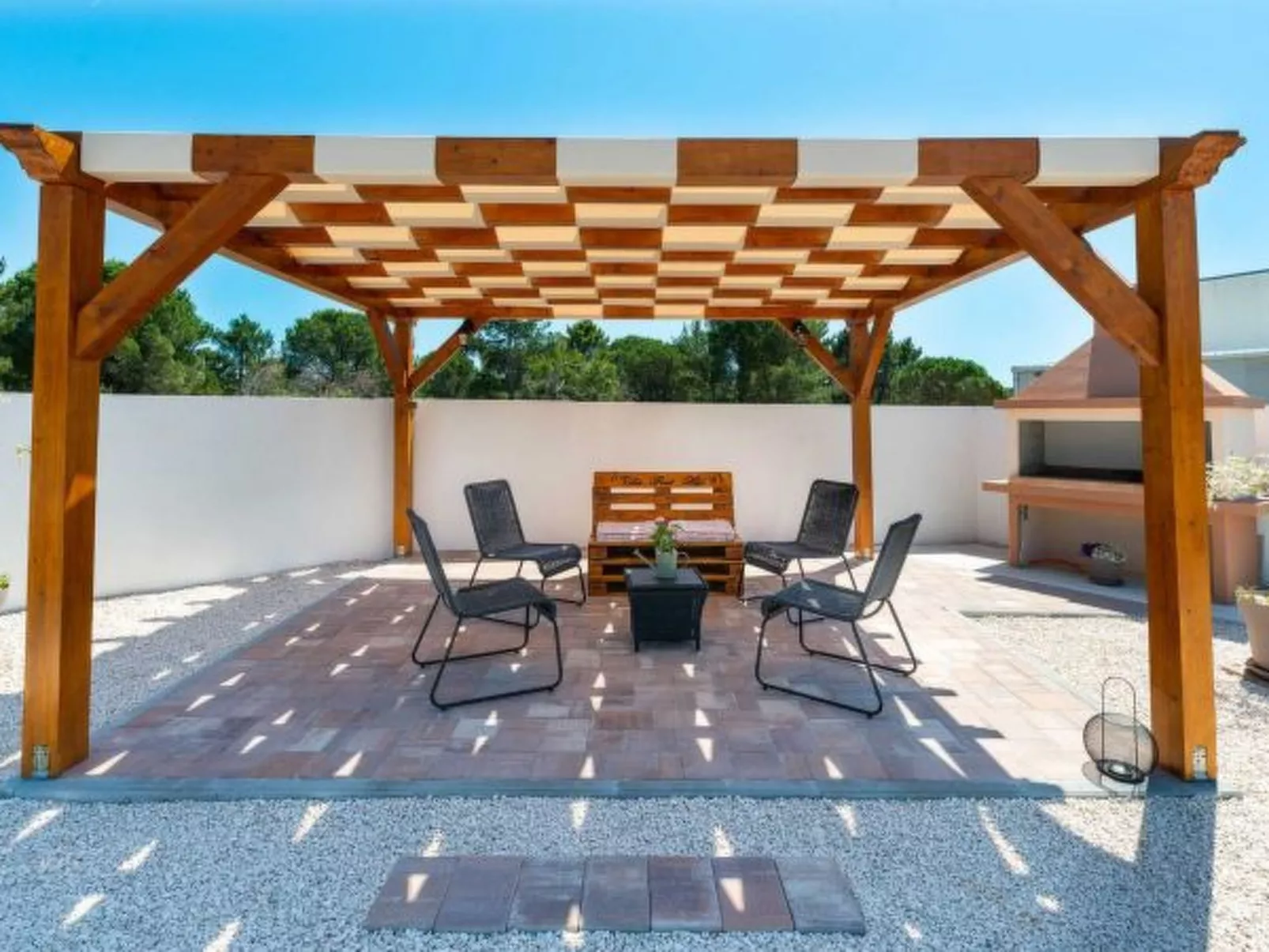 Villa First Hill with heated pool - Image-tags.info