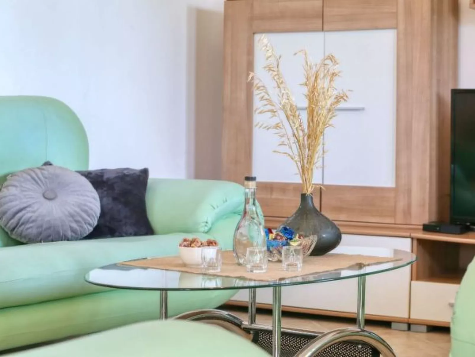 Villa Ana with large pool - Image-tags.info