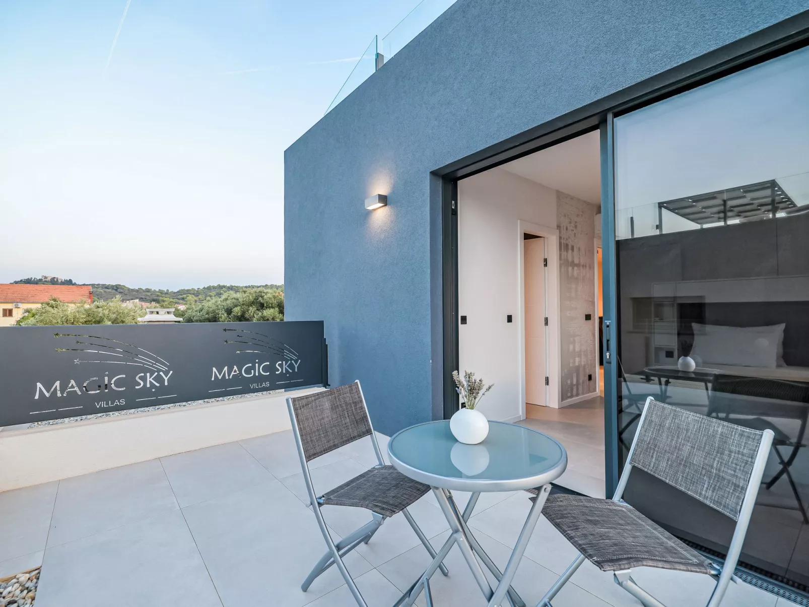 Magic Sky 2 - Buiten