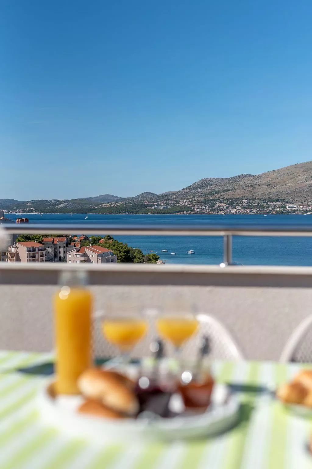 Moderne Ferienwohnung mit Gartennutzung, einem g - Image-tags.info