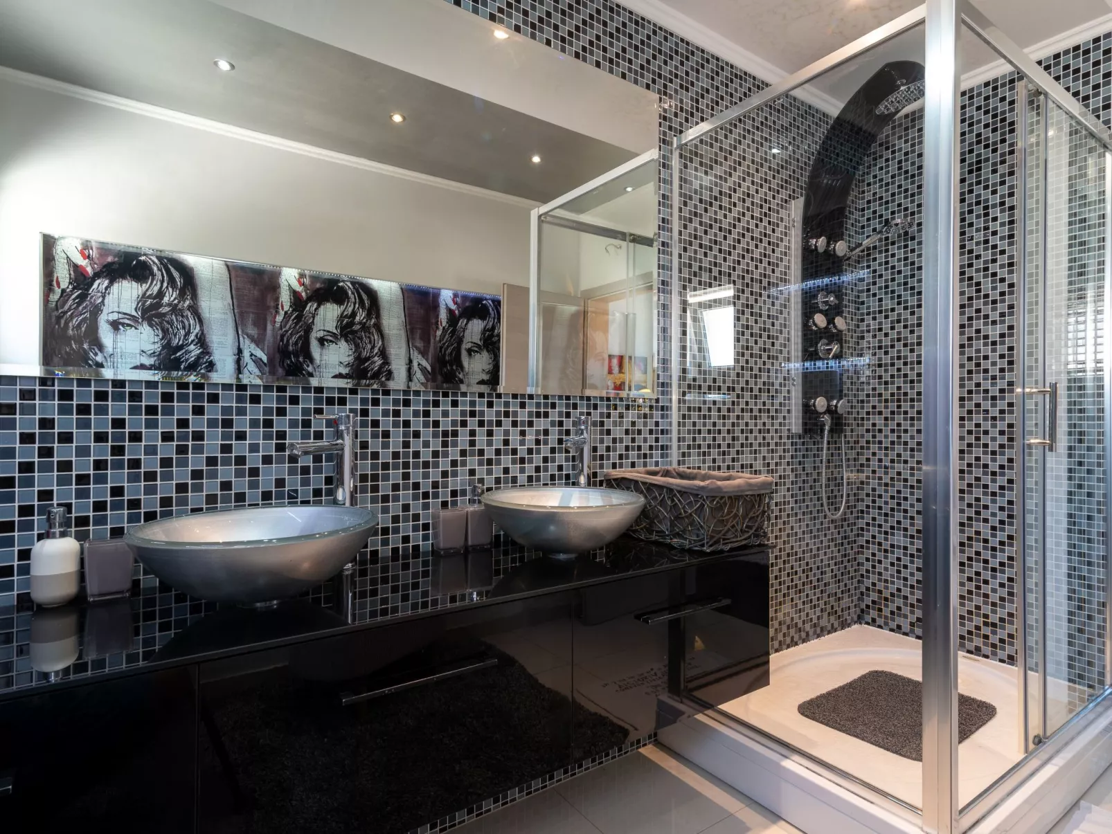 Modernes Apartment mit Gartennutzung, einer groß - Image-tags.info