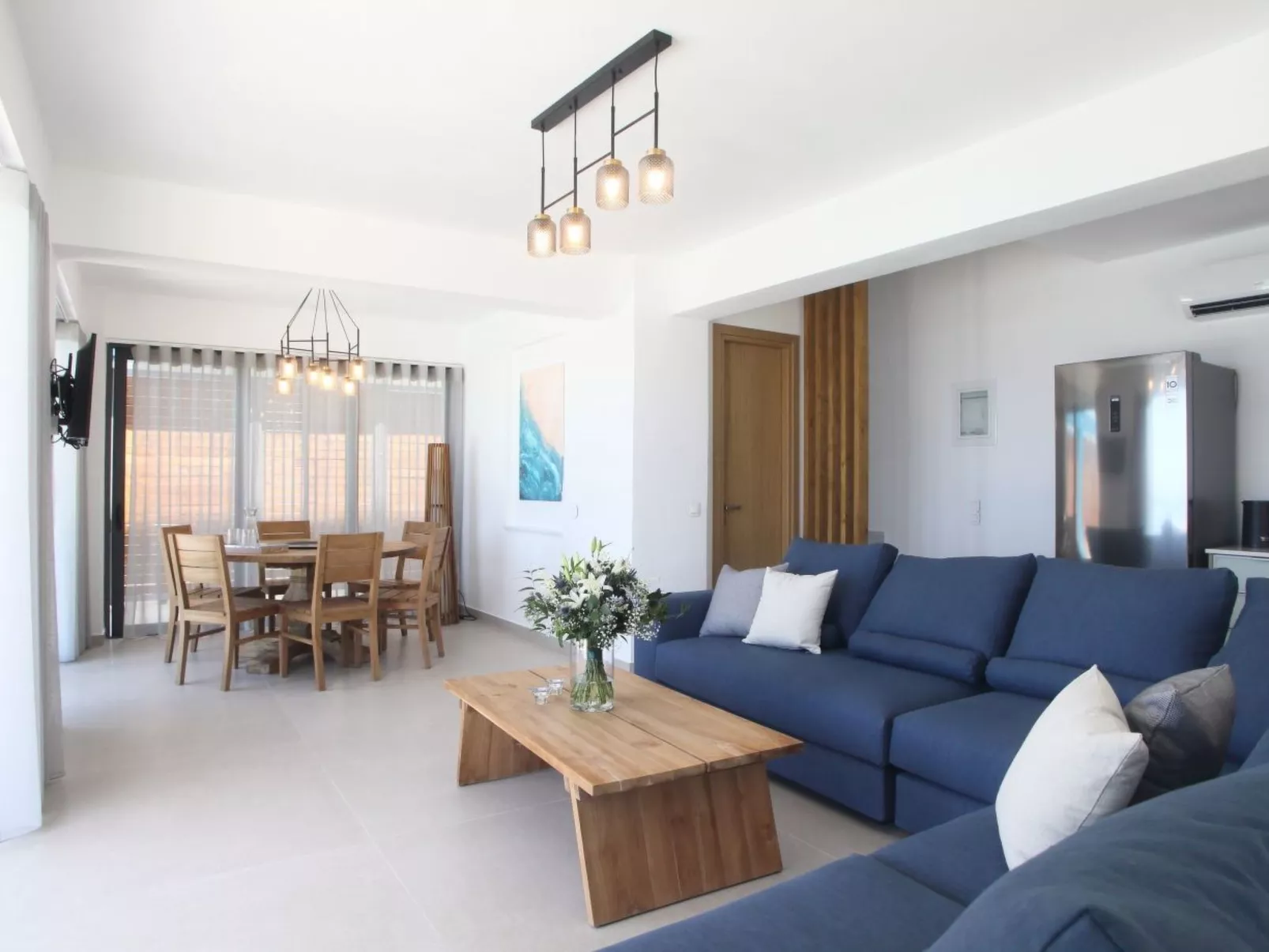 "Capro" mit Infinity-Pool - Binnen