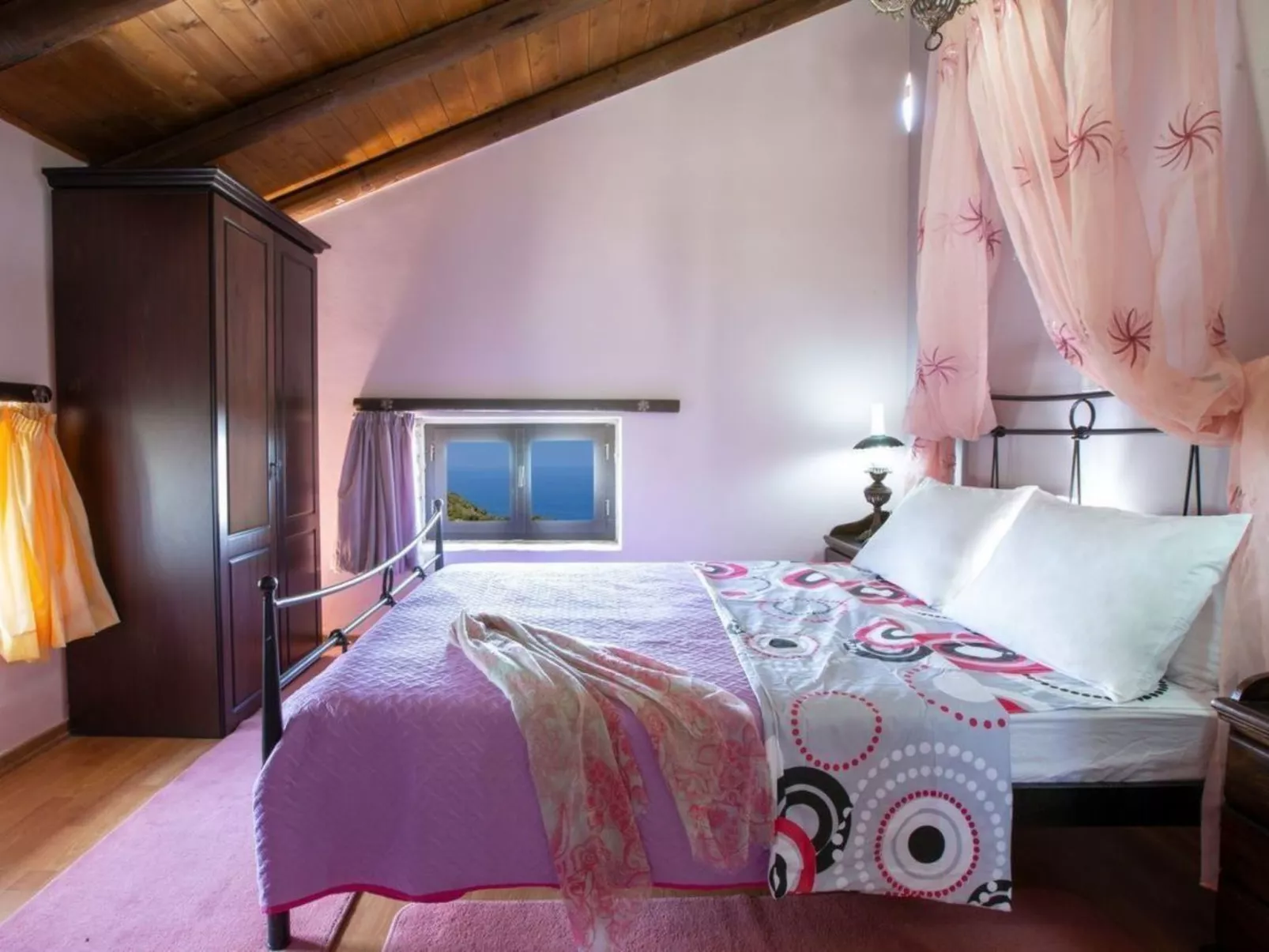 In Apollonii mit privatem Pool und spektakulärer Aussicht - Image-tags.info