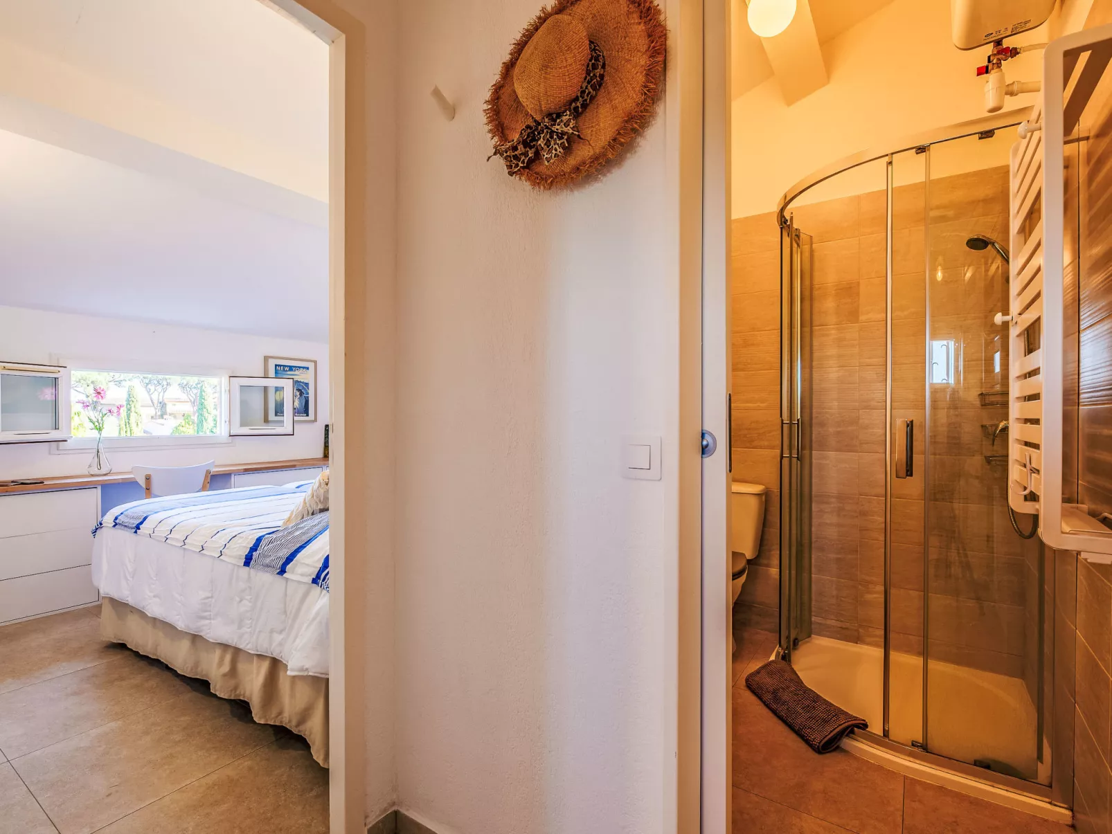 Lou Paradou - Binnen