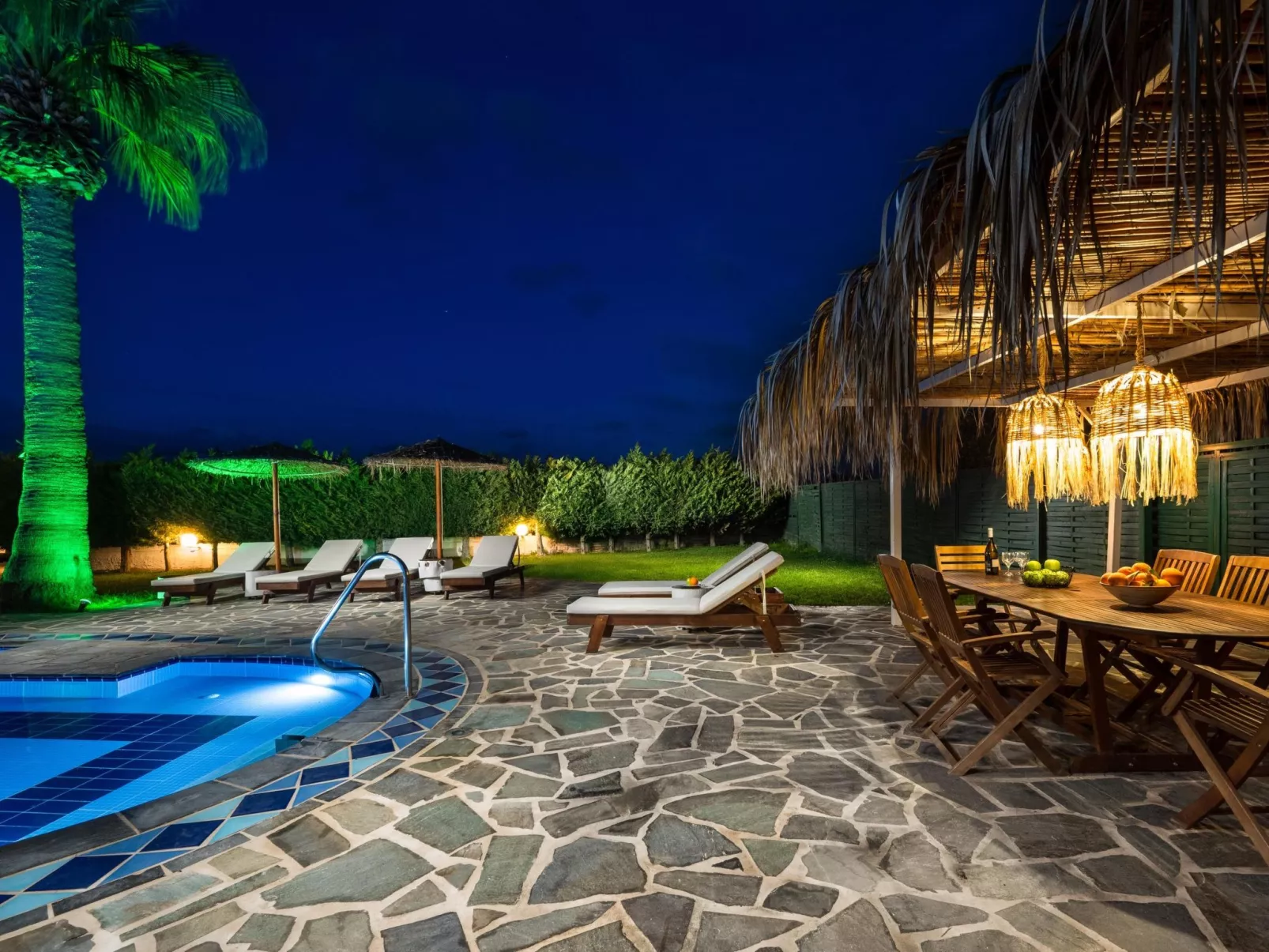 Villa "Villa Palmeras" mit eigenem Garten und Grill - Buiten