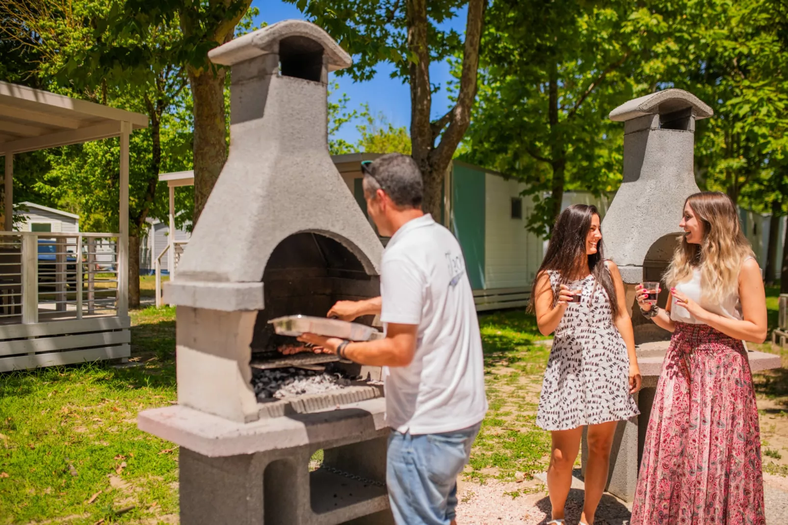 Cesenatico Camping Village - COTTAGE RIVIERA CESENATICO - Tuinen zomer