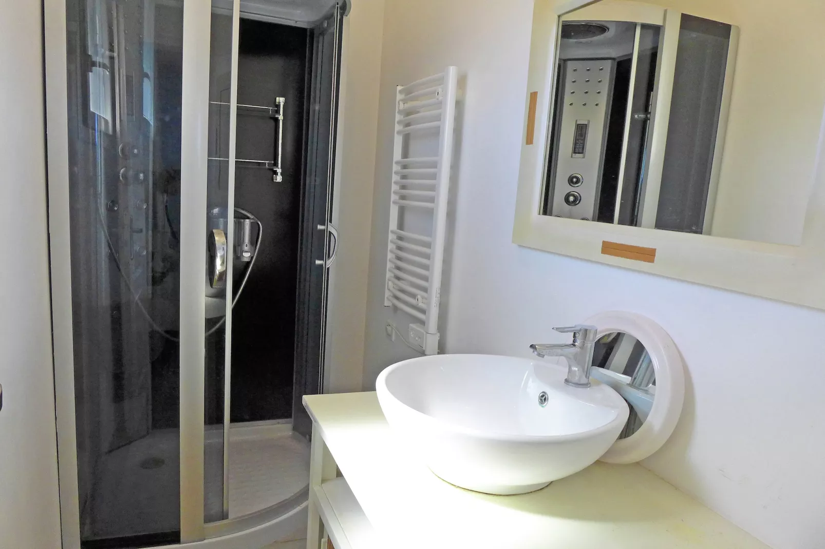 Belle villa avec piscine privée - NARBONNE - Badkamer