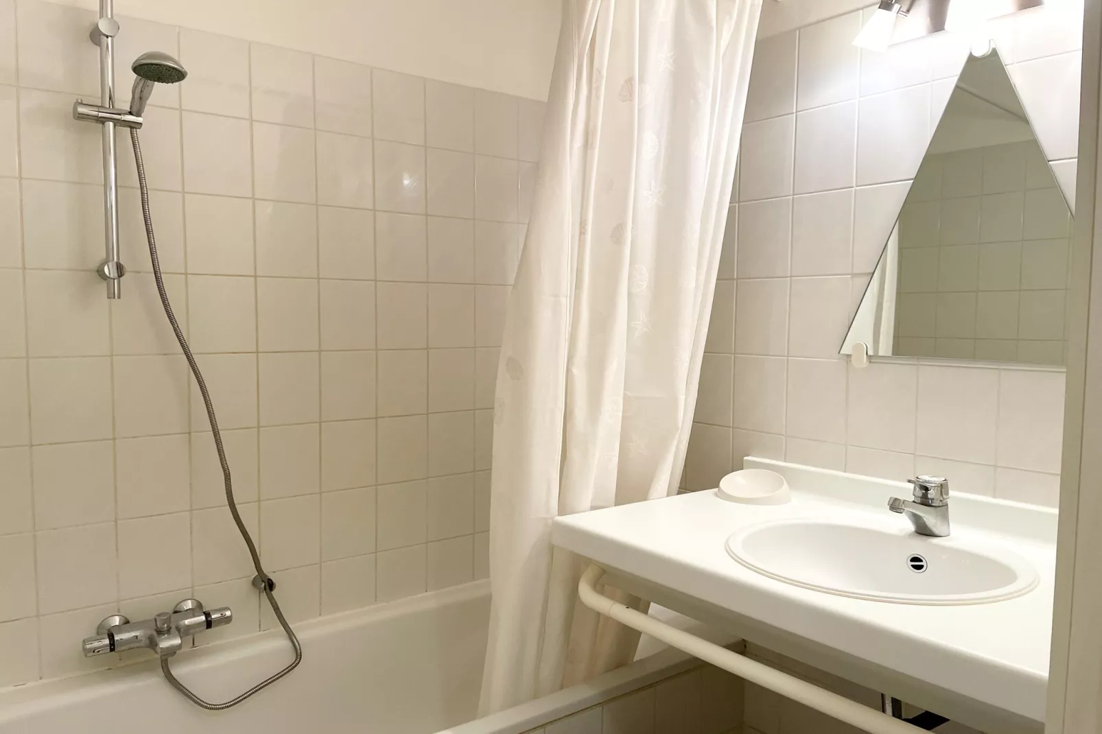 DEN OEVER V 0507GARruim - Badkamer