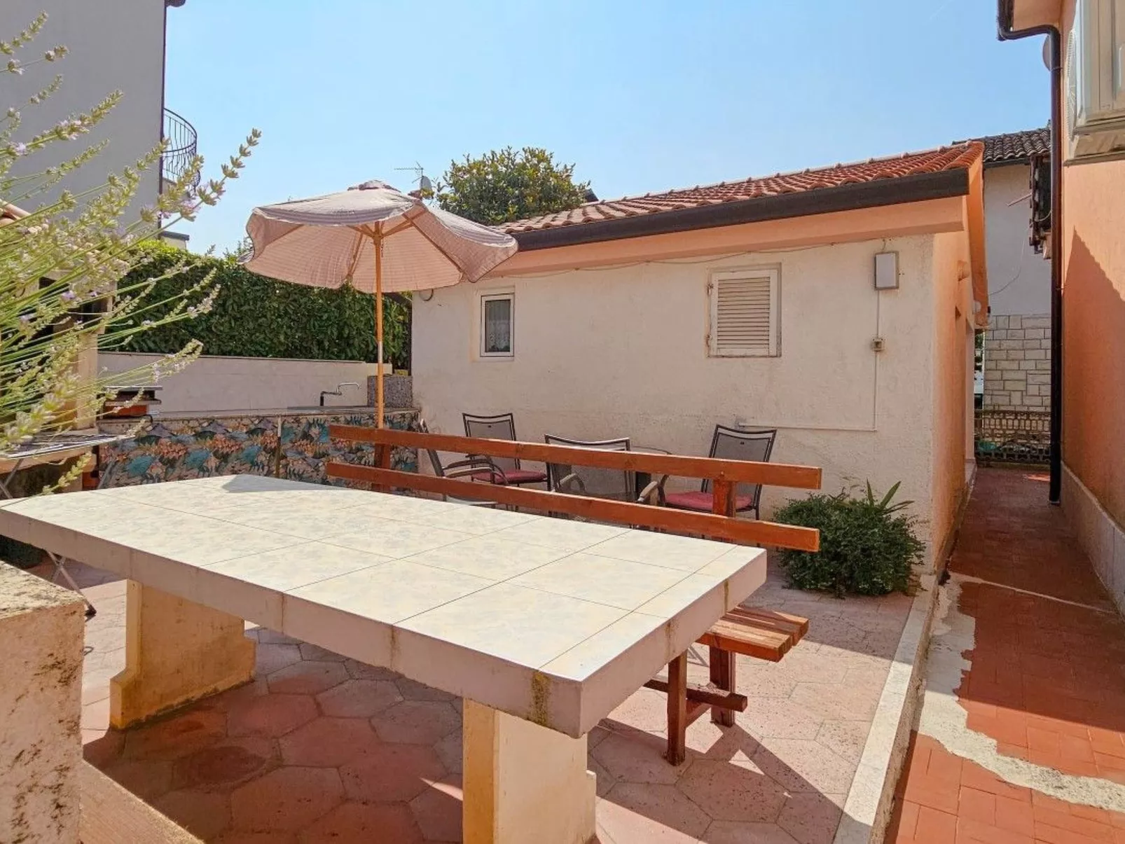 Adila 4 - Die Wohnung für 4 Personen - Buiten