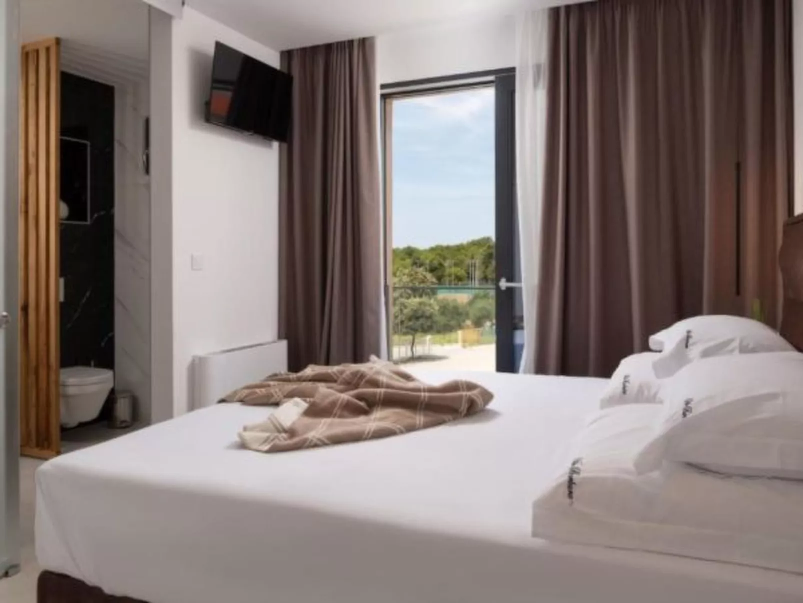 Villa Barbara with heated pool - Image-tags.info