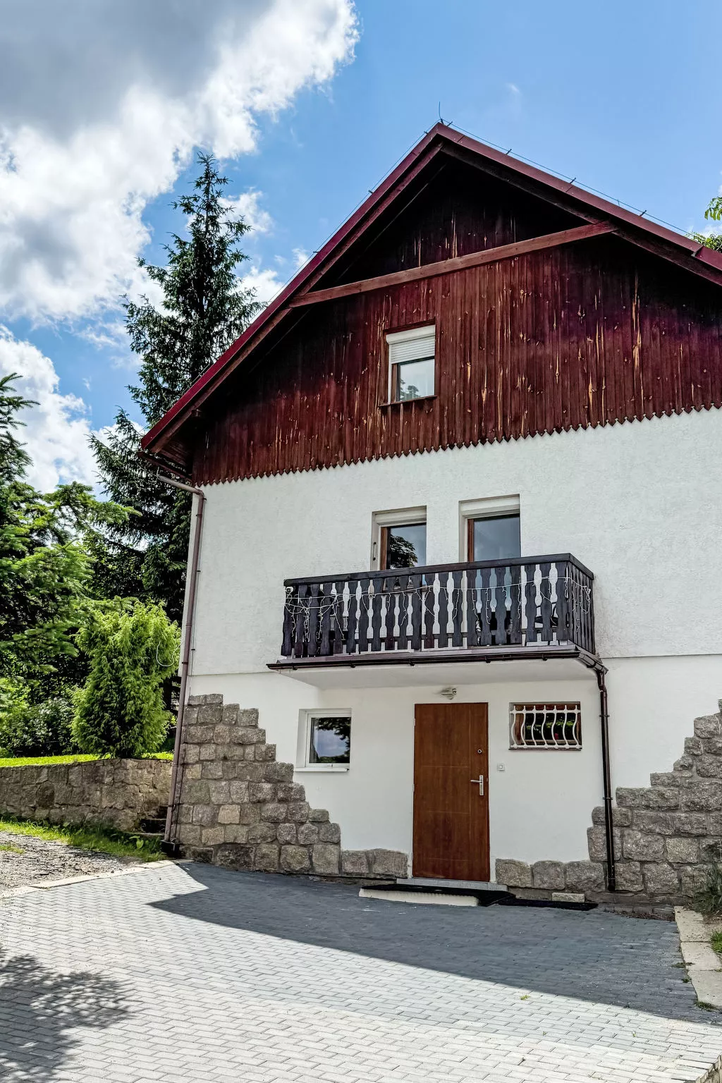 Holiday home in the Giant Mountains - Buiten