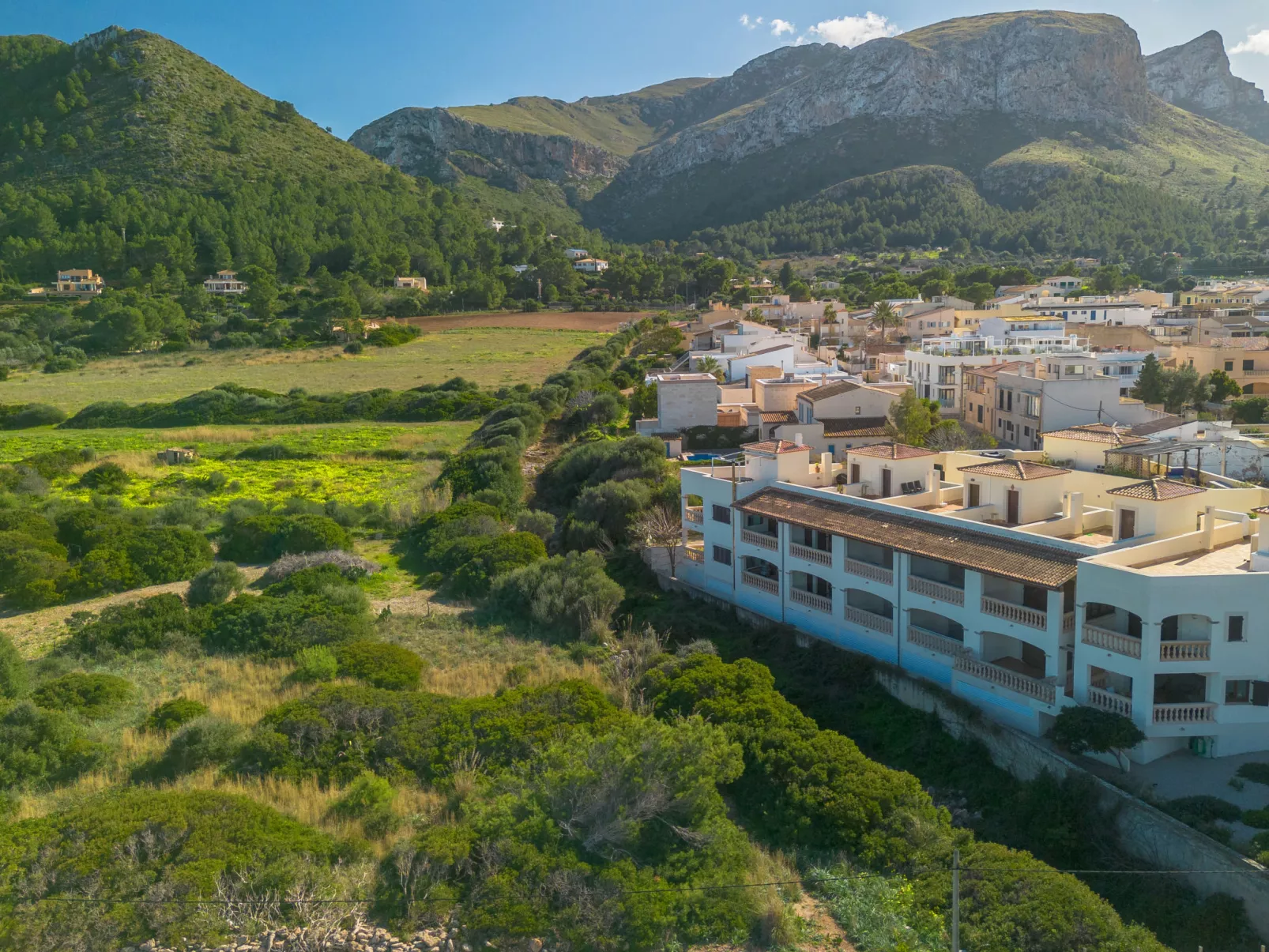 Vista Mar i Muntanya - Buiten