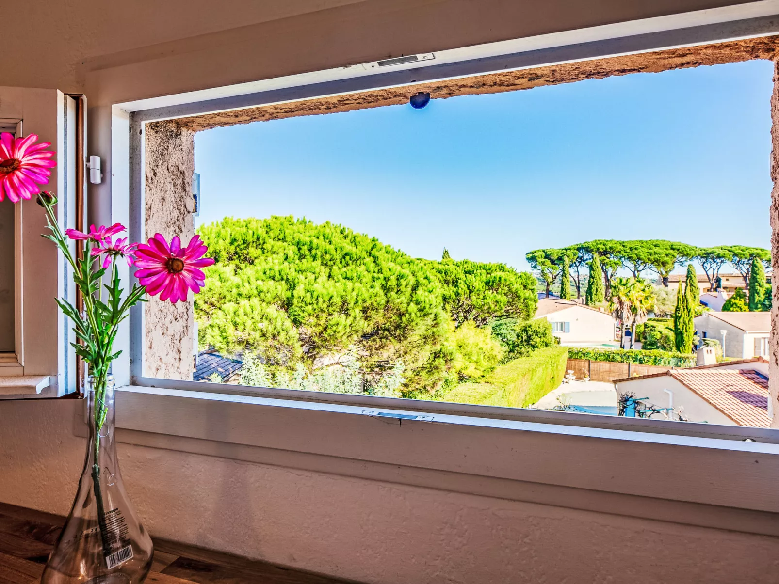 Lou Paradou - Buiten