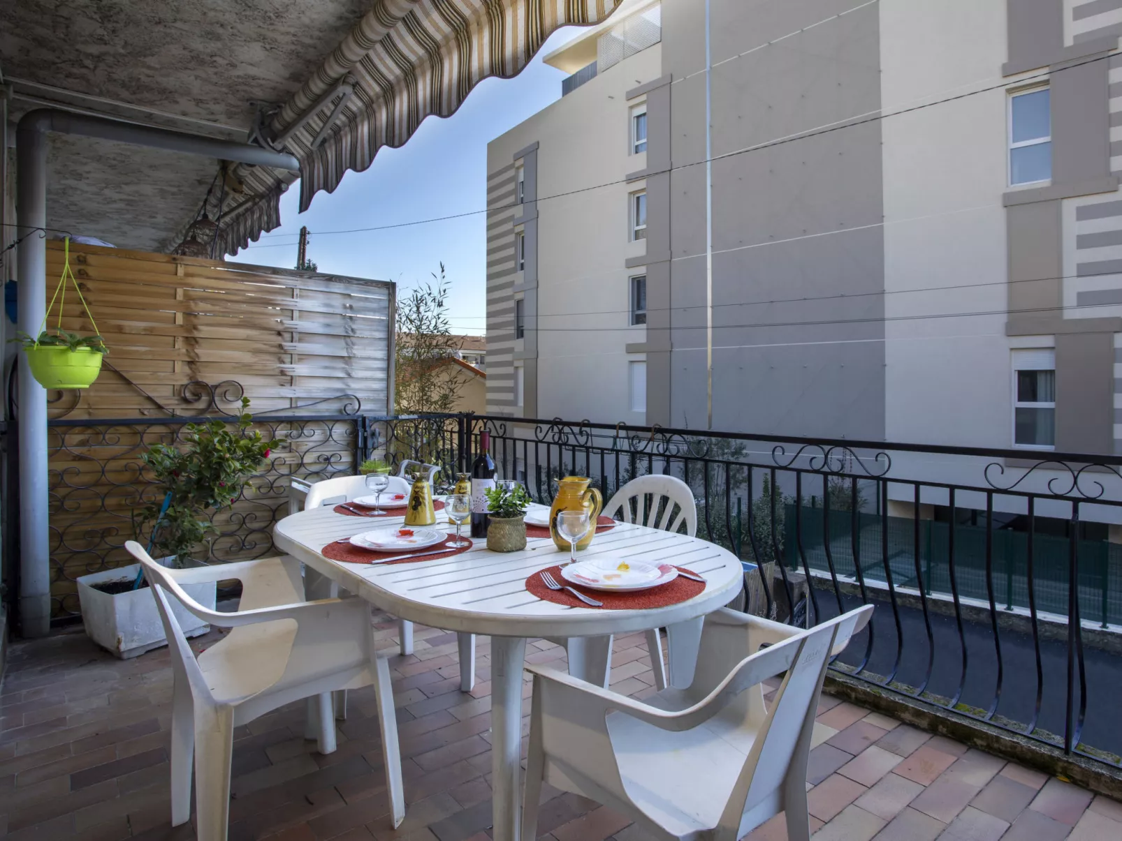 Maison Valensole - Buiten