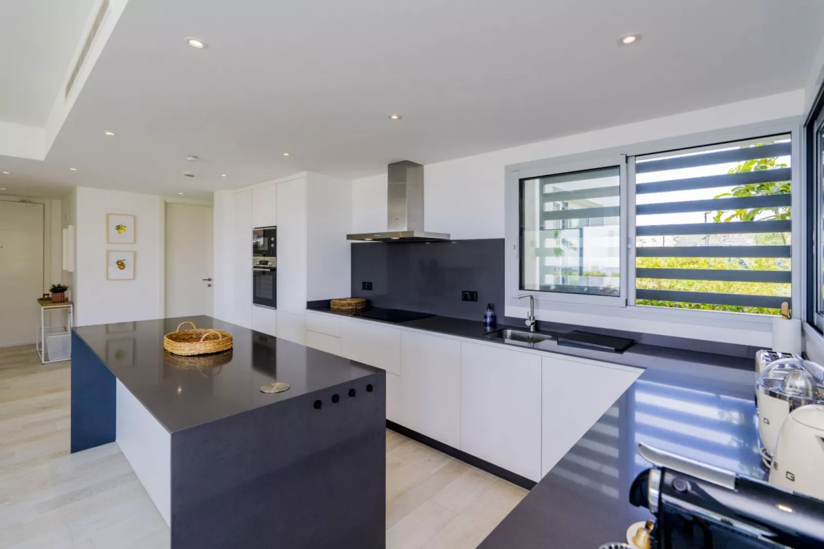 Stylish 3-Bed Apartment | Alcazaba Lagoon (1204) - Keuken