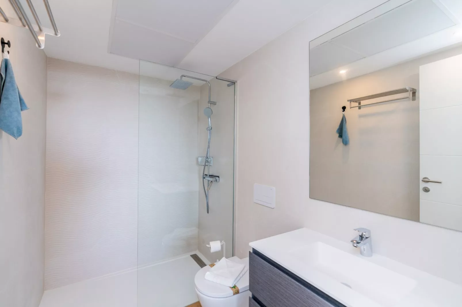 AL4-1916 ESTEPONA - APARTMENT - ALCAZABA LAGOON - Badkamer