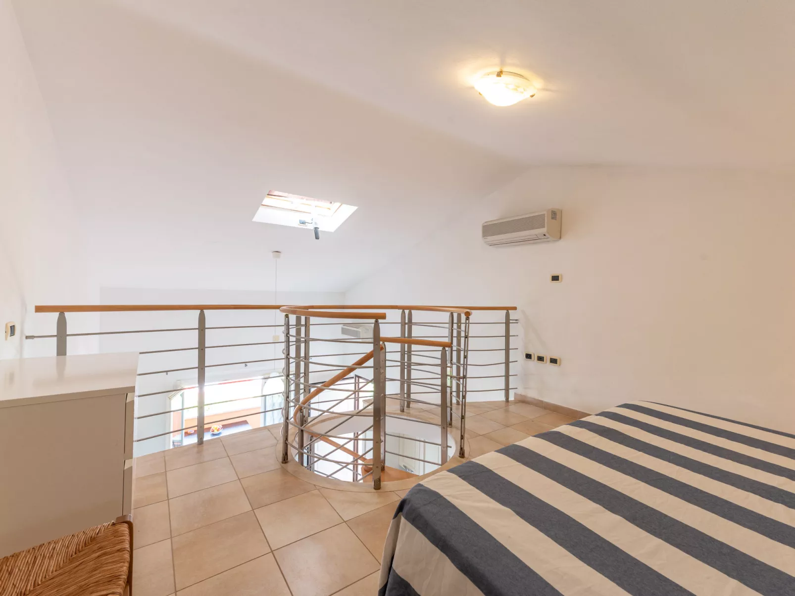 Aba Village - Binnen