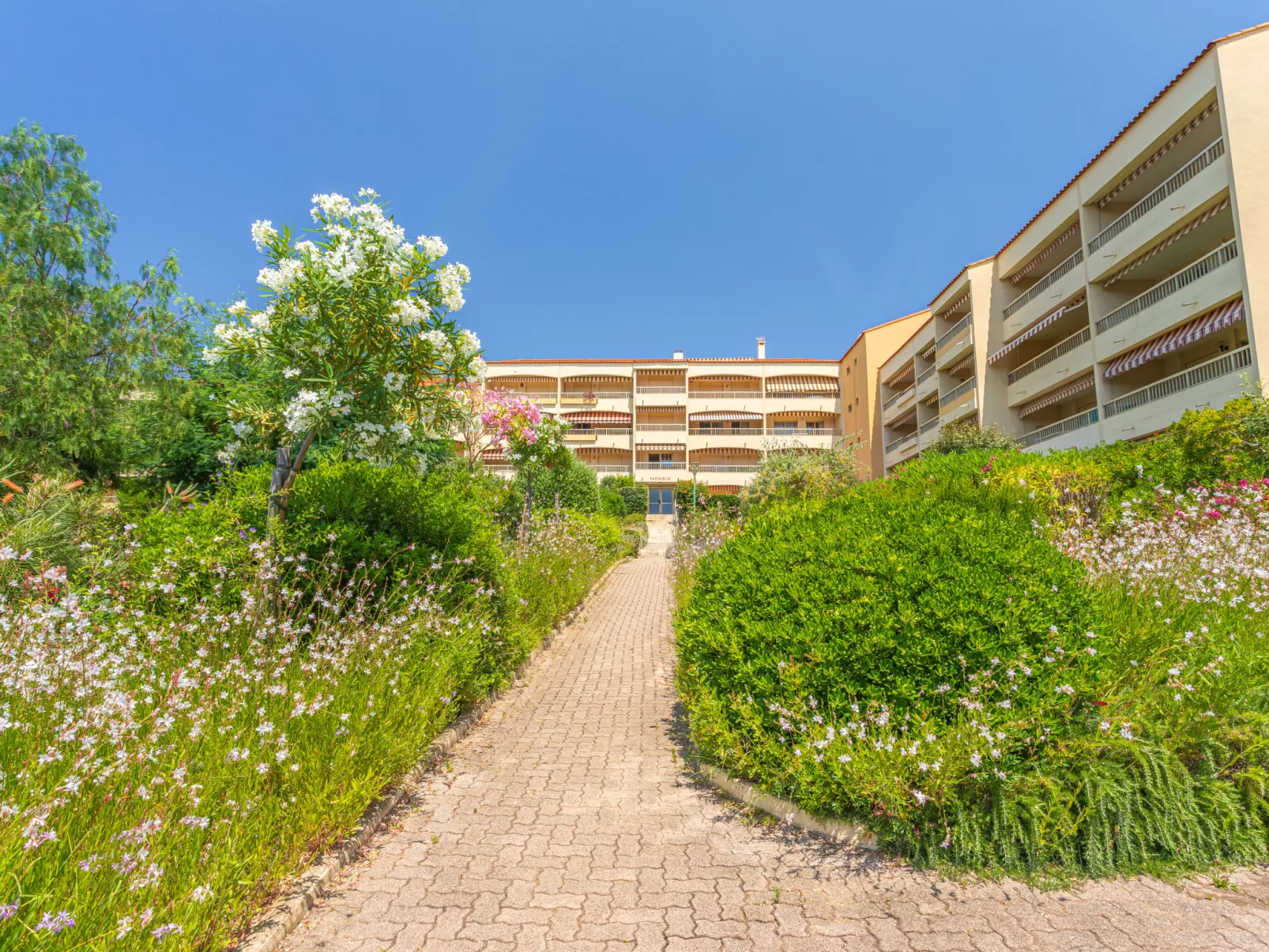 Brise Marine - Buiten