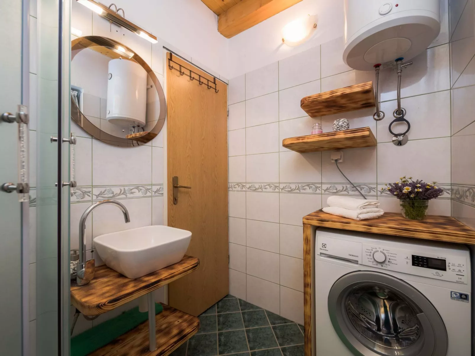 Villa Mystic Woods mit Pool - Binnen