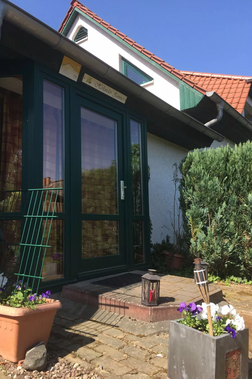 Holunderzimmer - Buiten