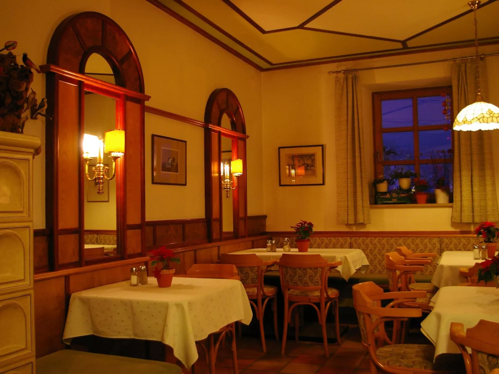 Zur Alten Schmiede - Binnen