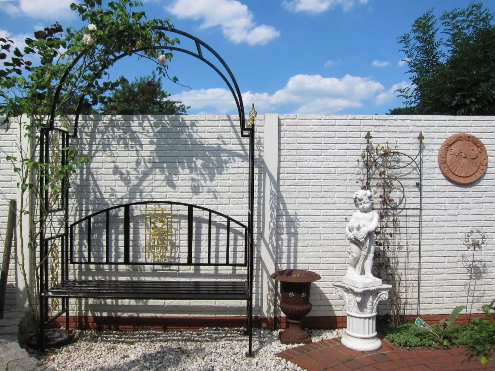 Wunderschöne Wohnung in Uphusen mit Grill - Buiten