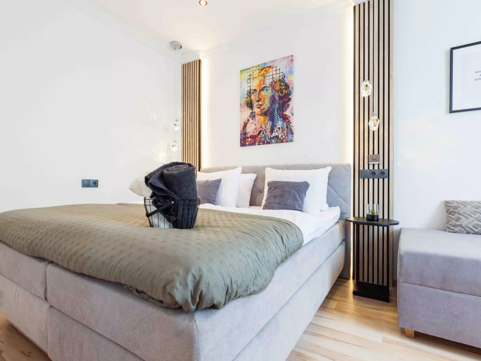 Schiller Apartment im Zentrum von Hof. Küche, Parkplatz, 250MBit Wlan - Binnen