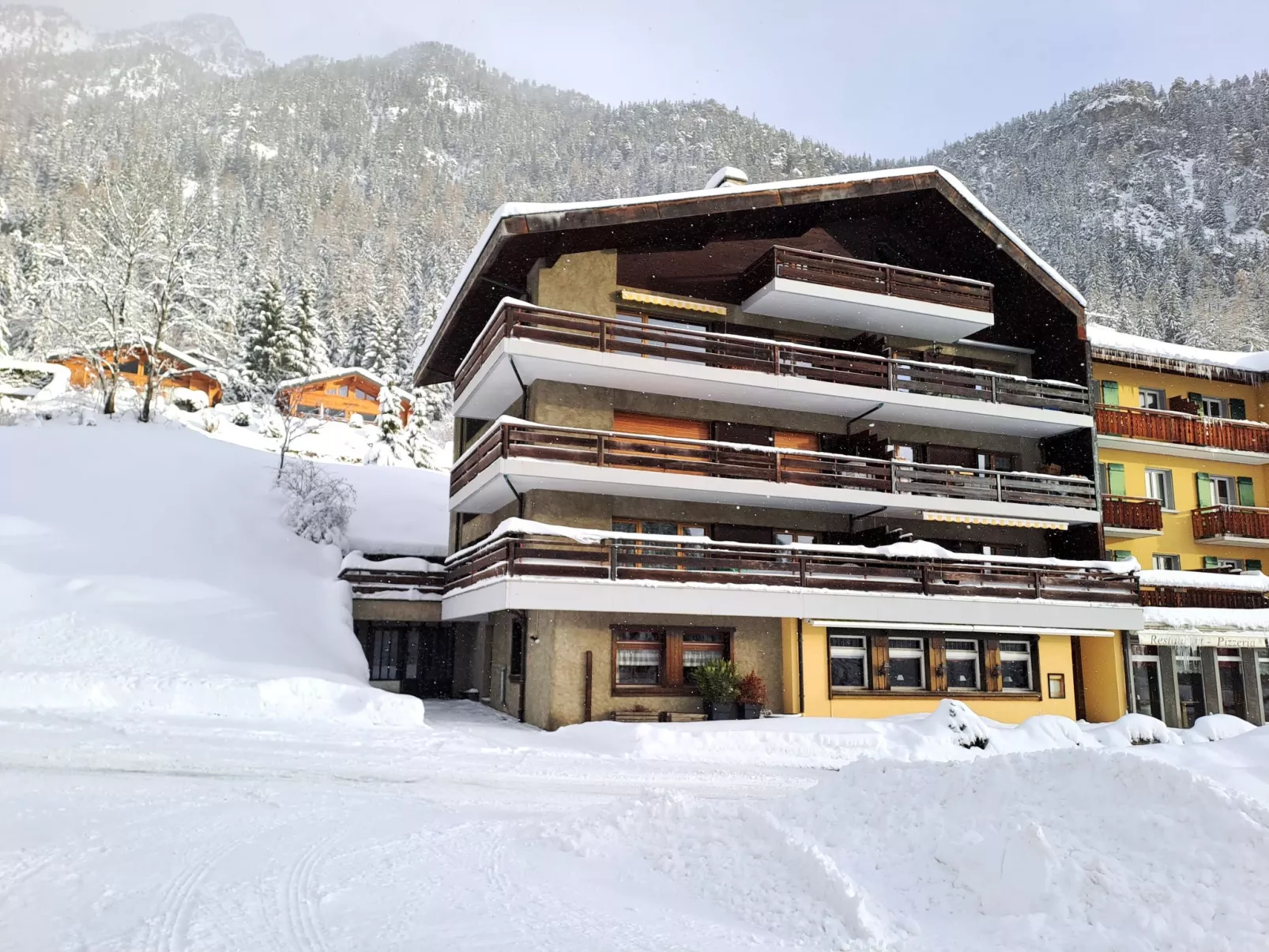 Le Sporting - Buiten