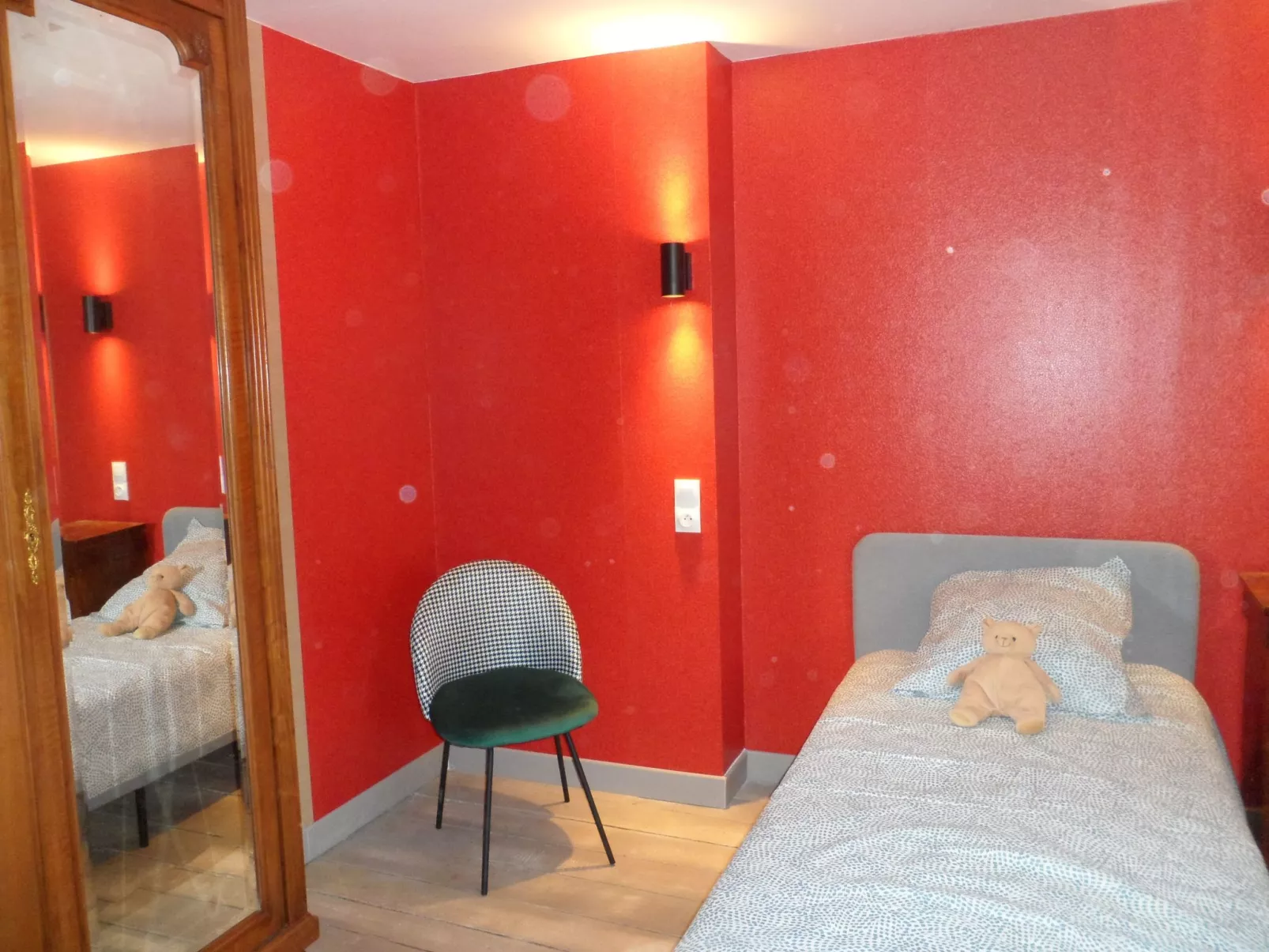 "Aelise" mit eigenem Pool - Binnen