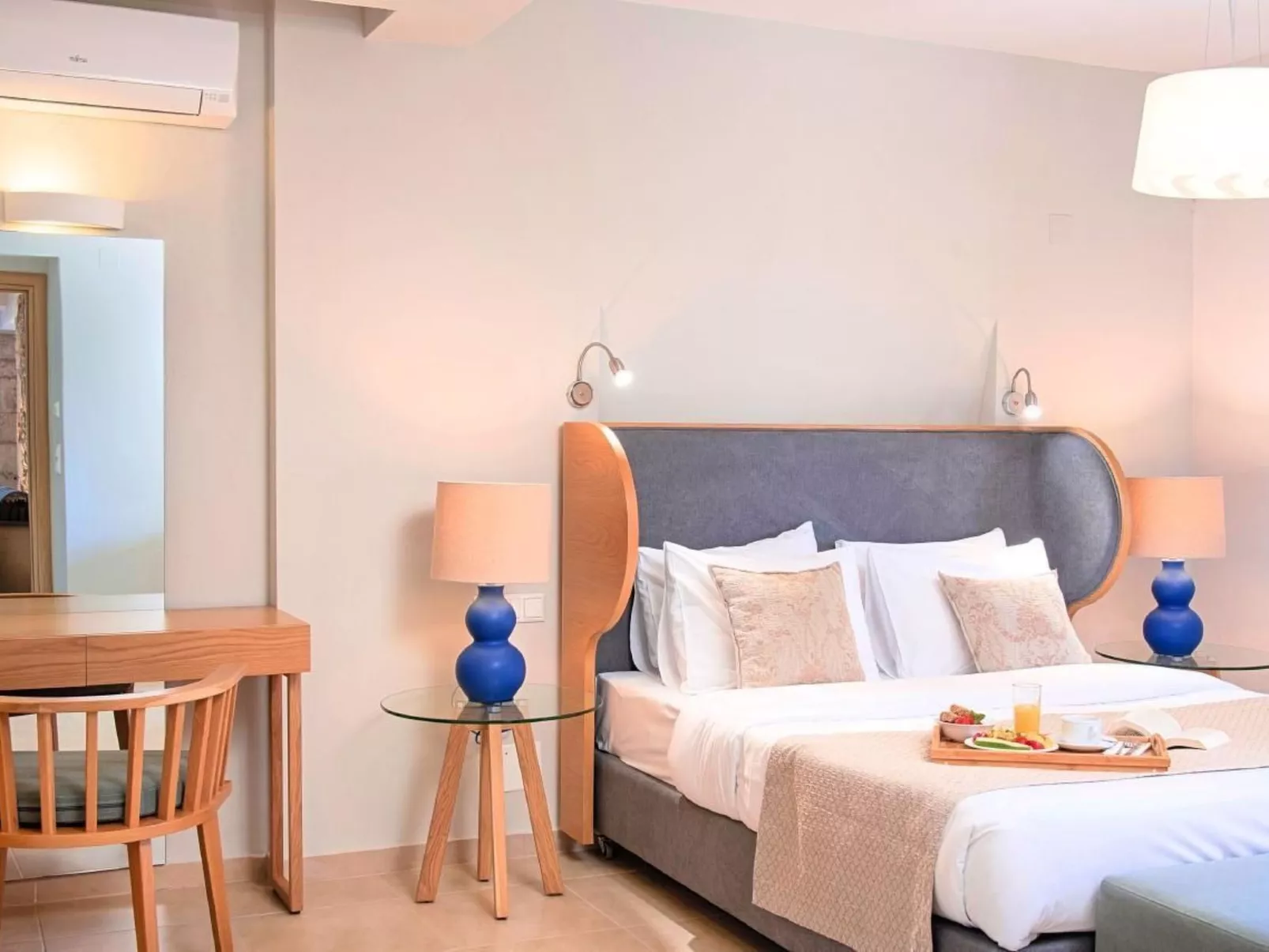 "Acrothea Villa Beheizter Pool" - Binnen