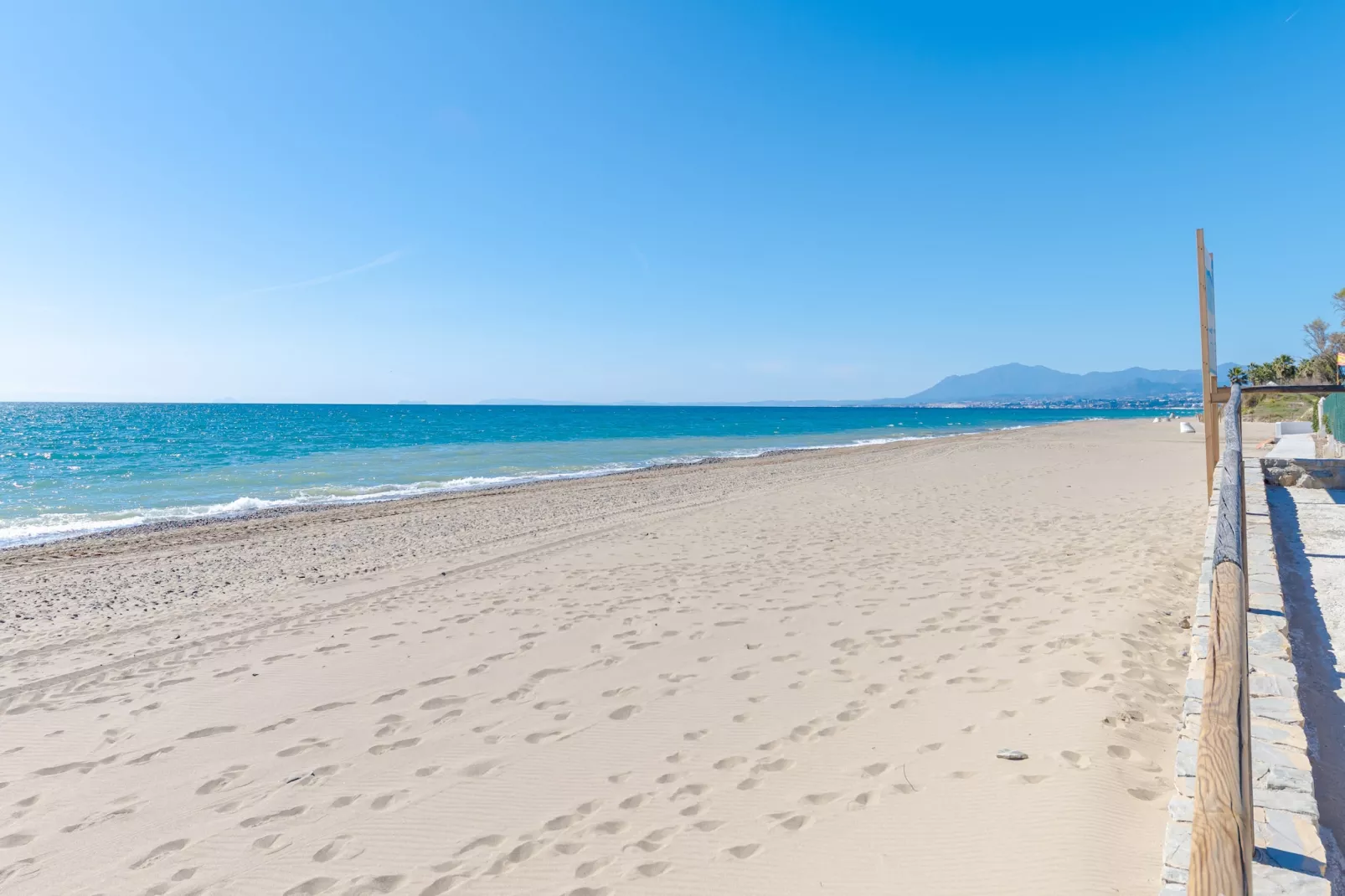 Apartment only 80 Meters from the Beach - Gebieden zomer 1km