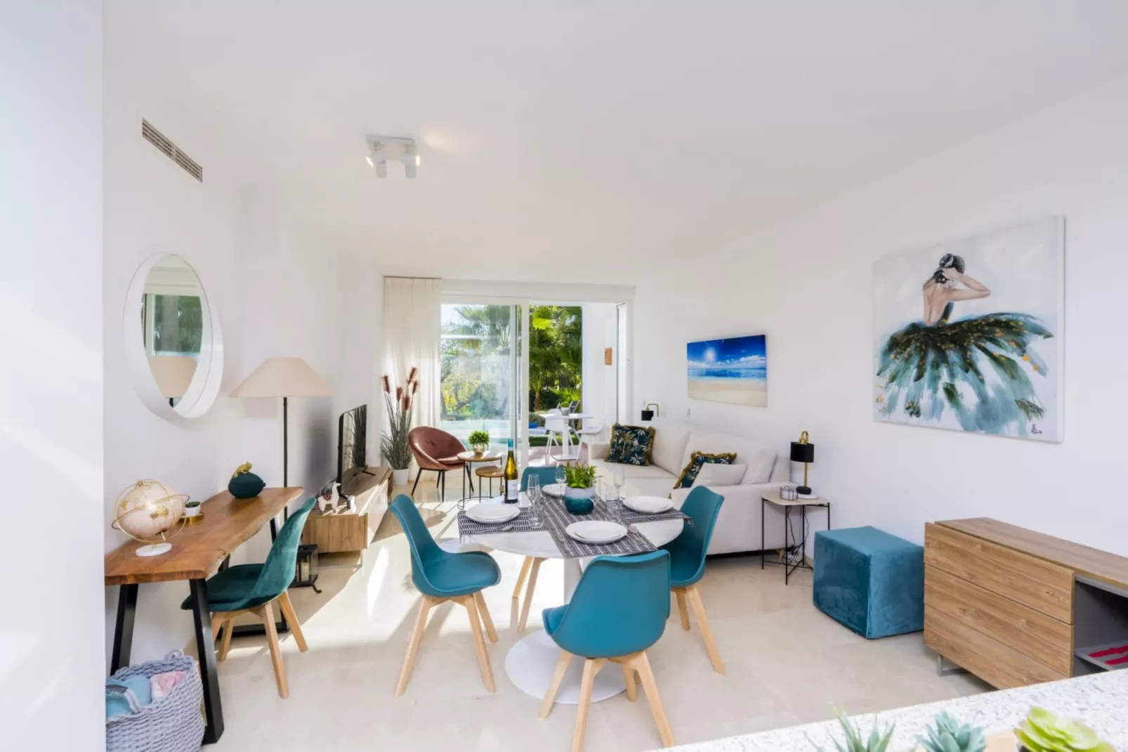Stylish 2-Bed Apartment | Alcazaba Lagoon (303) - Eetkamer