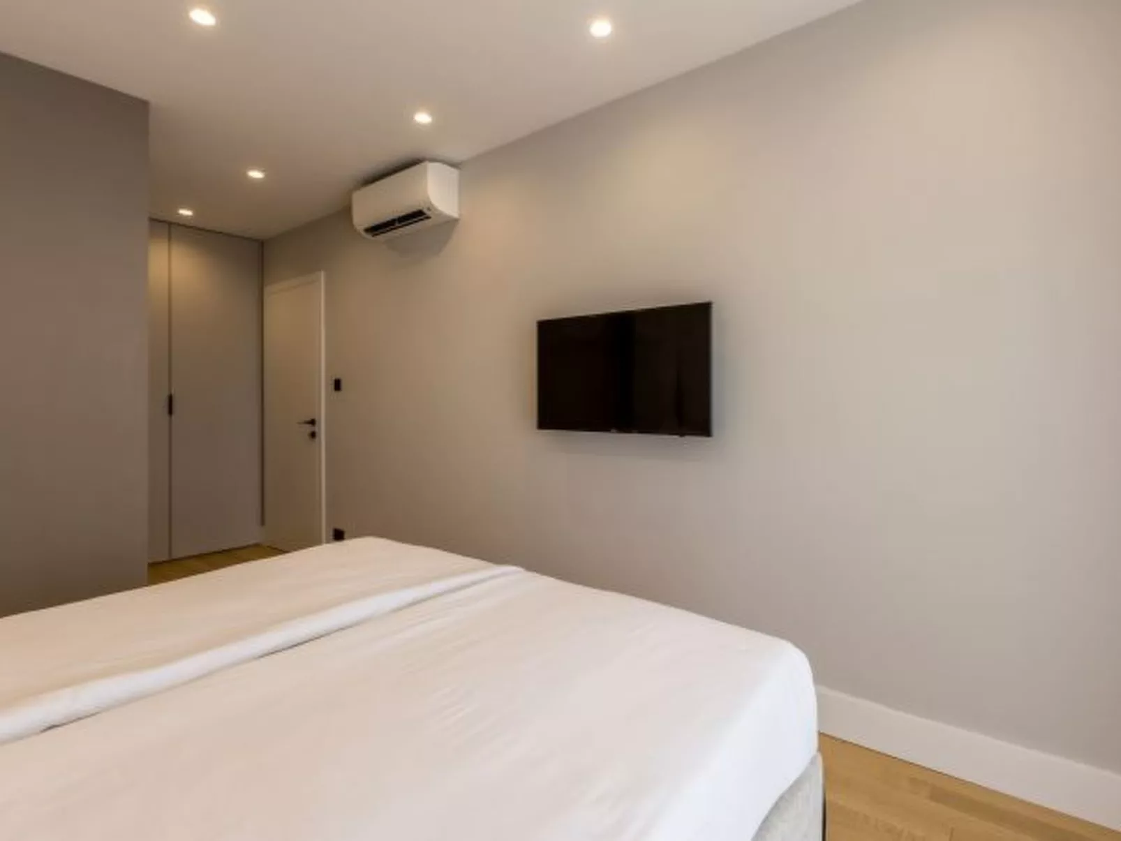 Beachfront villa Mare with seaview and pool - Binnen