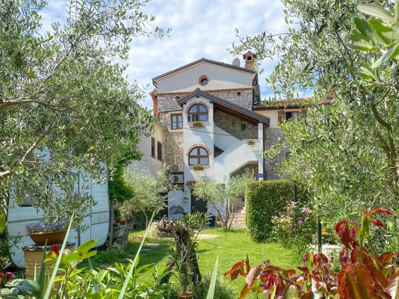 Für 2 Personen ca. 30 m&sup2; in Novigrad, Adriaküste Kroatien (Westküste von I - Buiten