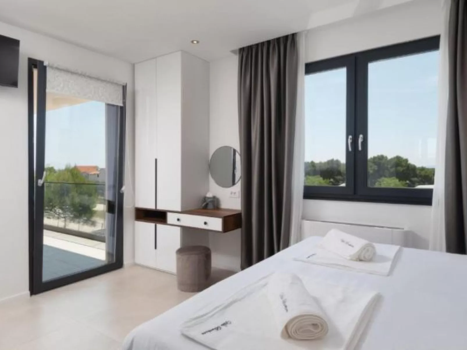 Villa Barbara with heated pool - Image-tags.info