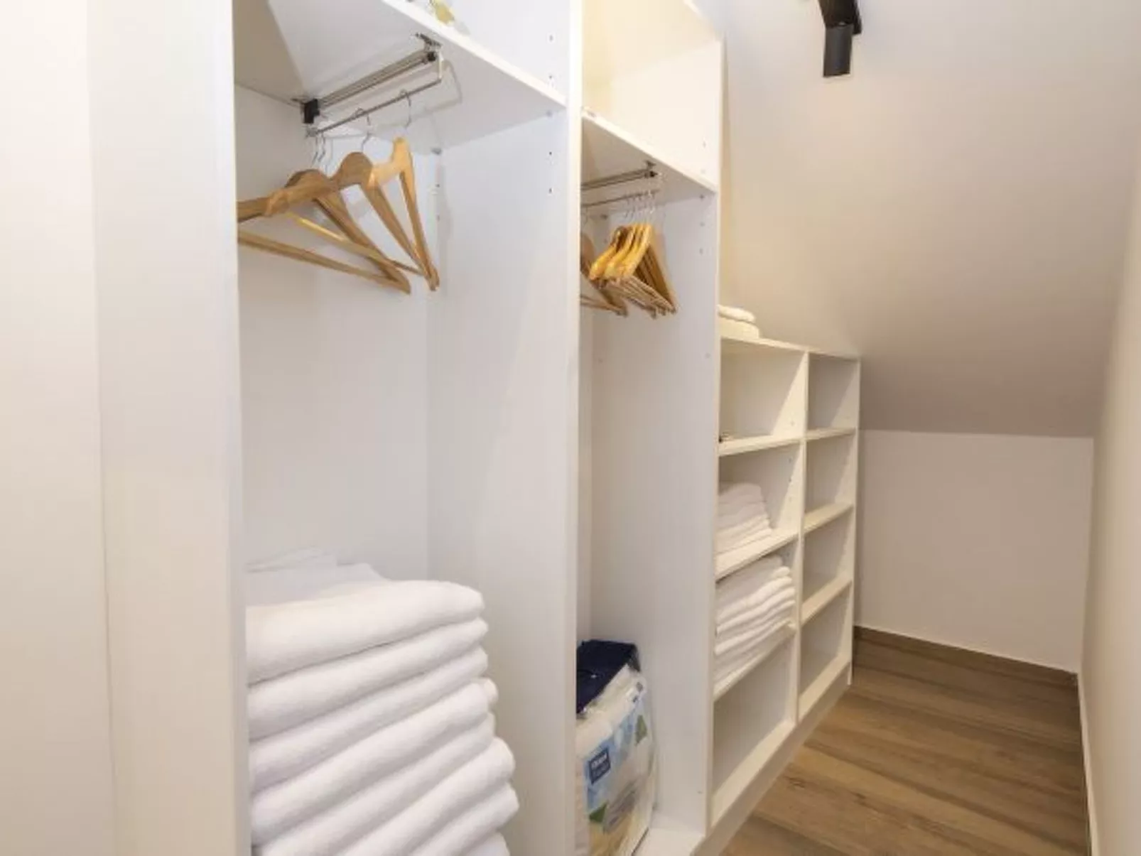 Luxury villa Mary Lou with pool and spa area - Image-tags.info