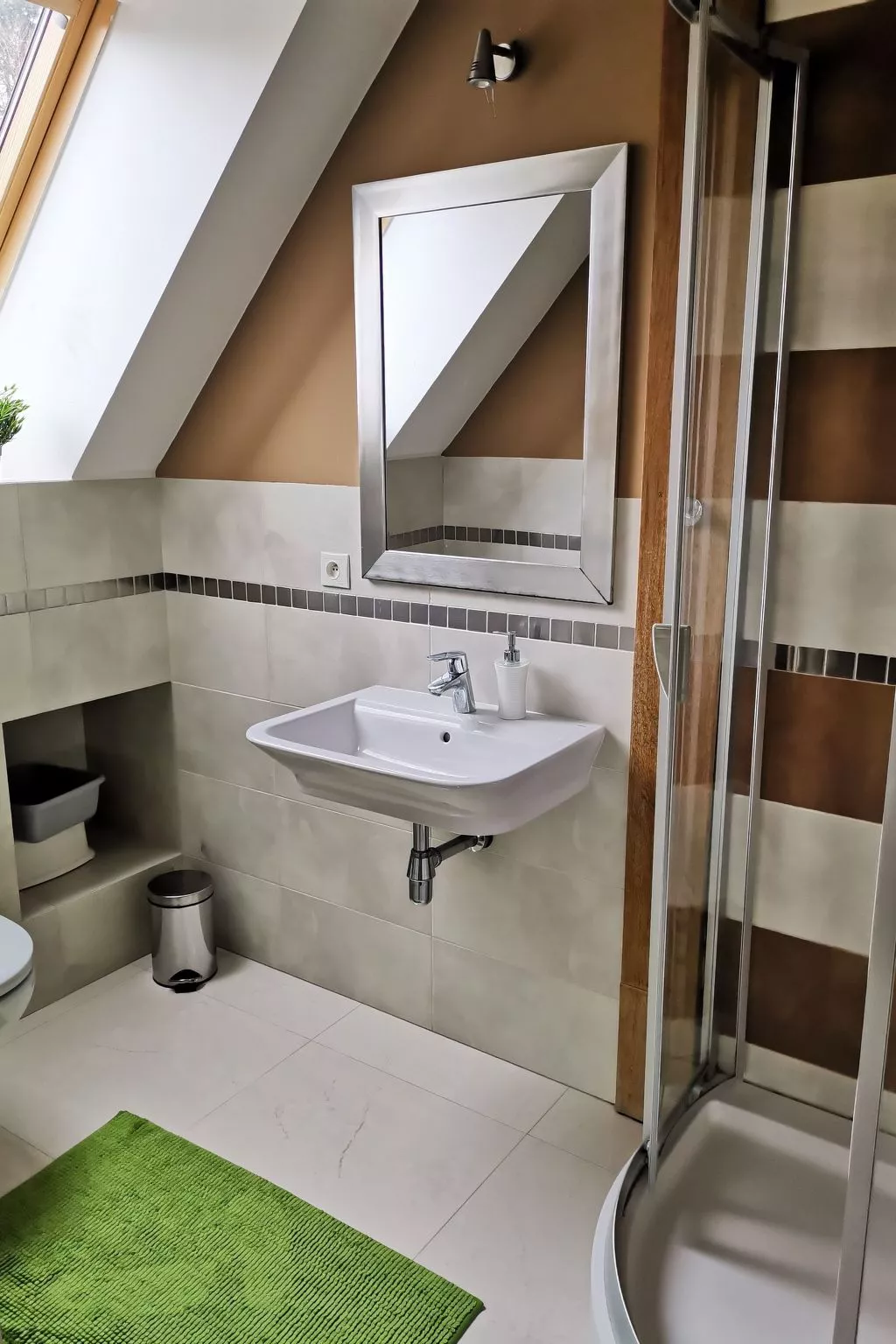 In den Bergen, Villa mit Panoramaterrasse - Binnen