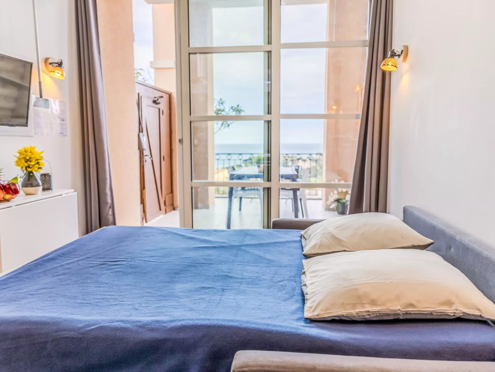 J6 174 L'Esquinade - Binnen