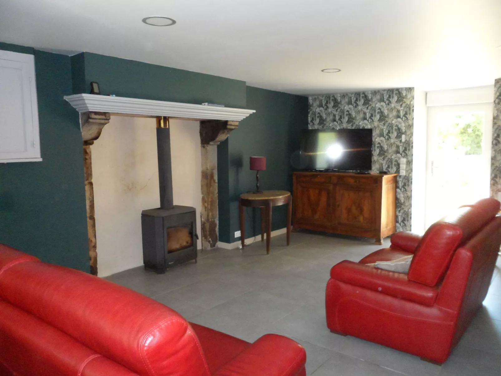 "Aelise" mit eigenem Pool - Binnen