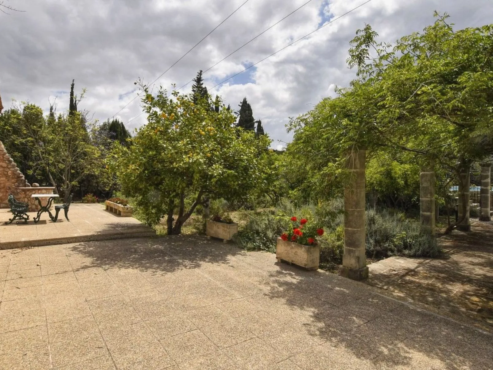 Ferienvilla mit privatem Pool - Buiten