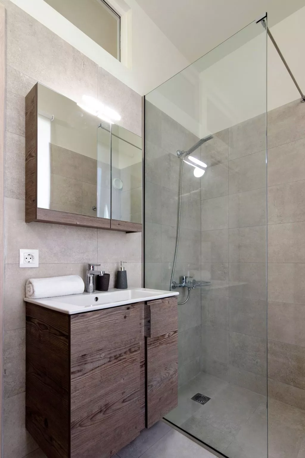 Leny's Seaside House - Binnen