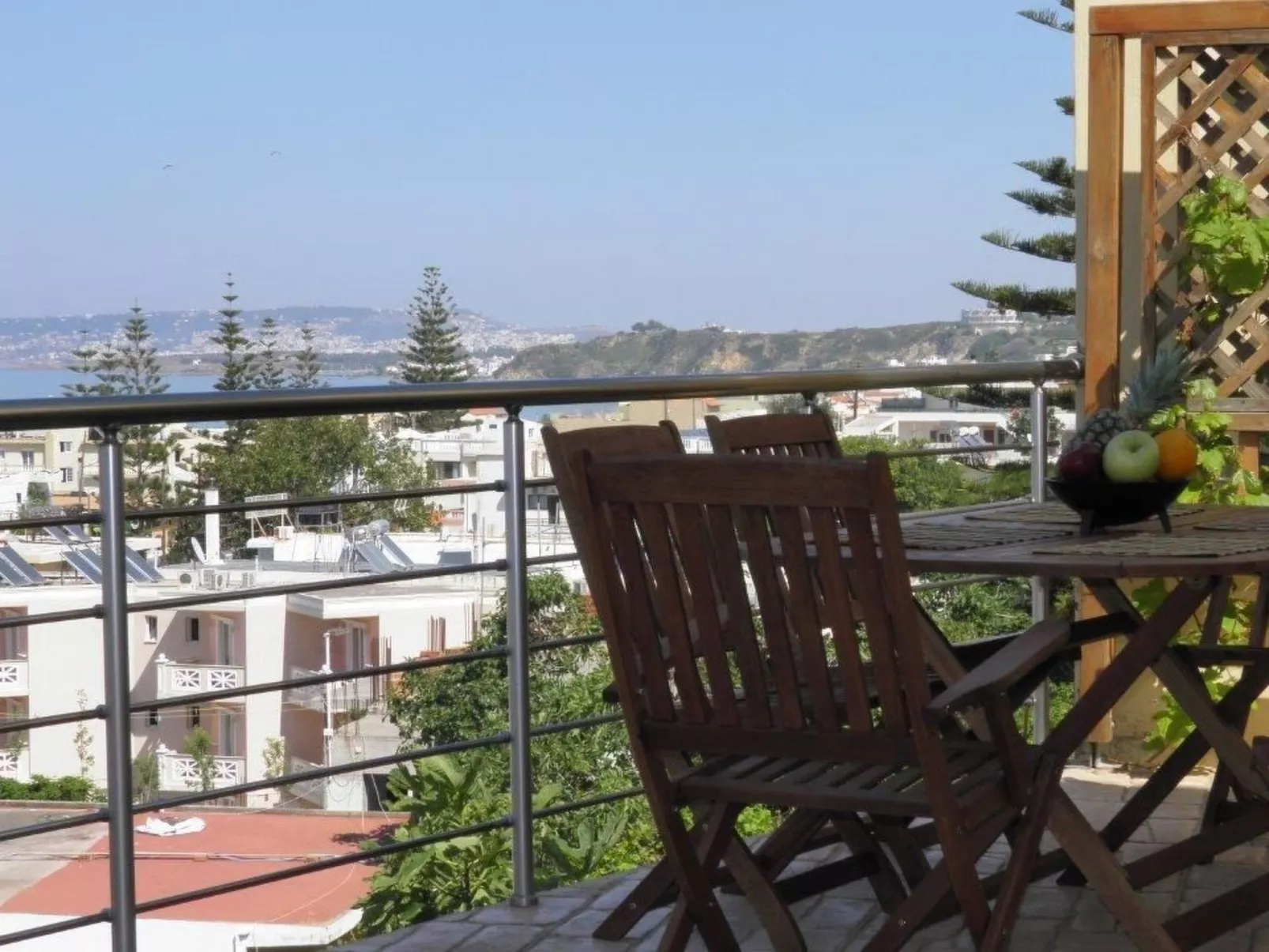 Sehr geräumiges Apartment mit eigenem Pool und Whirlpool - Buiten