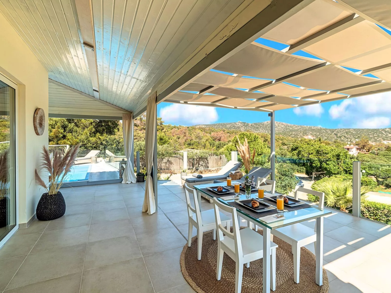 "Olive Green" mit Blick auf das Wasser - Image-tags.info