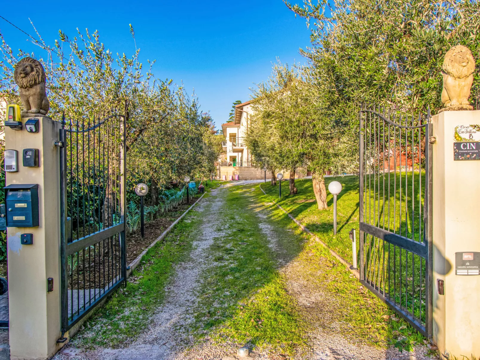 Tre fontane - Buiten