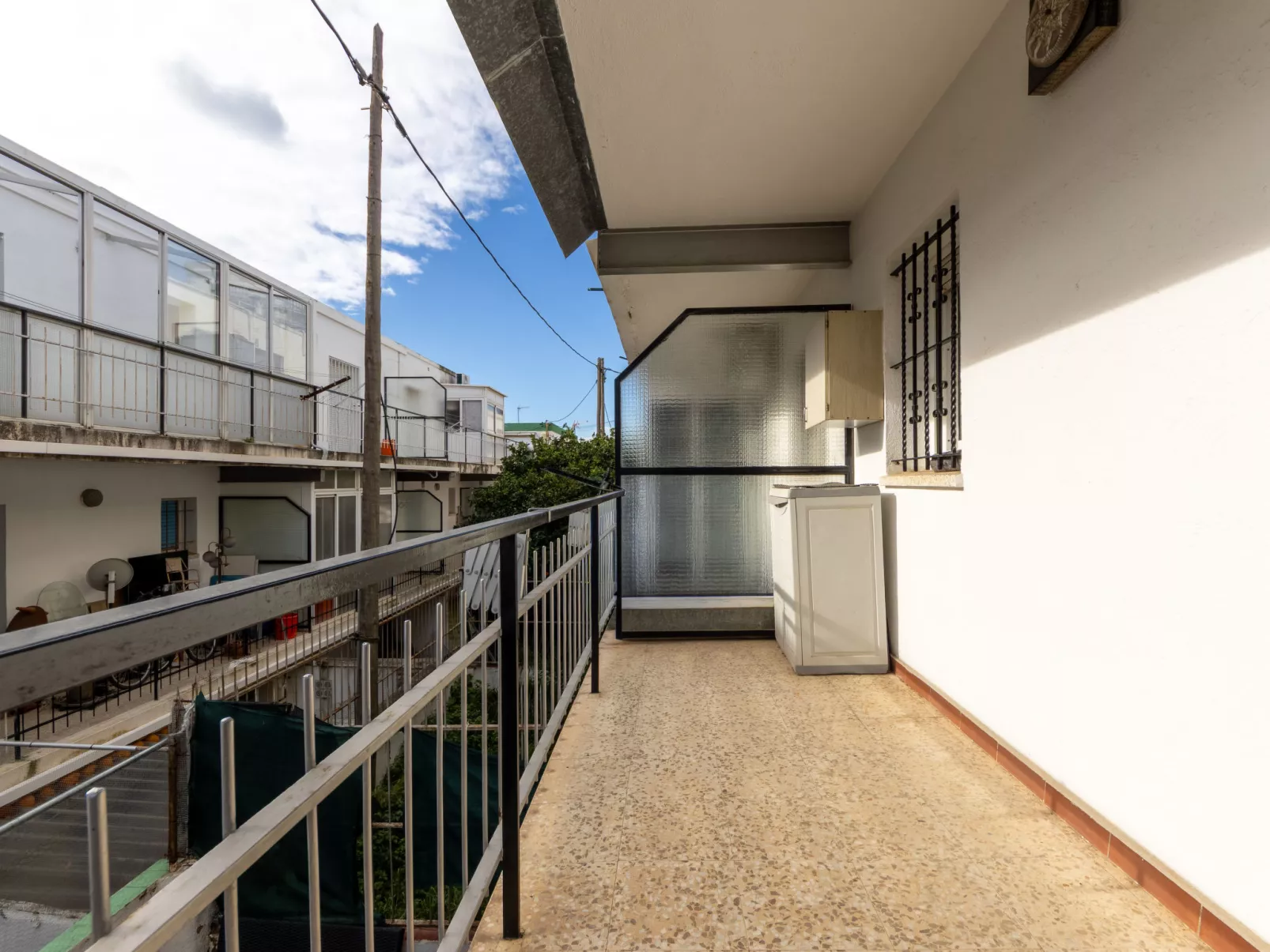 Tomas de Victoria - Buiten