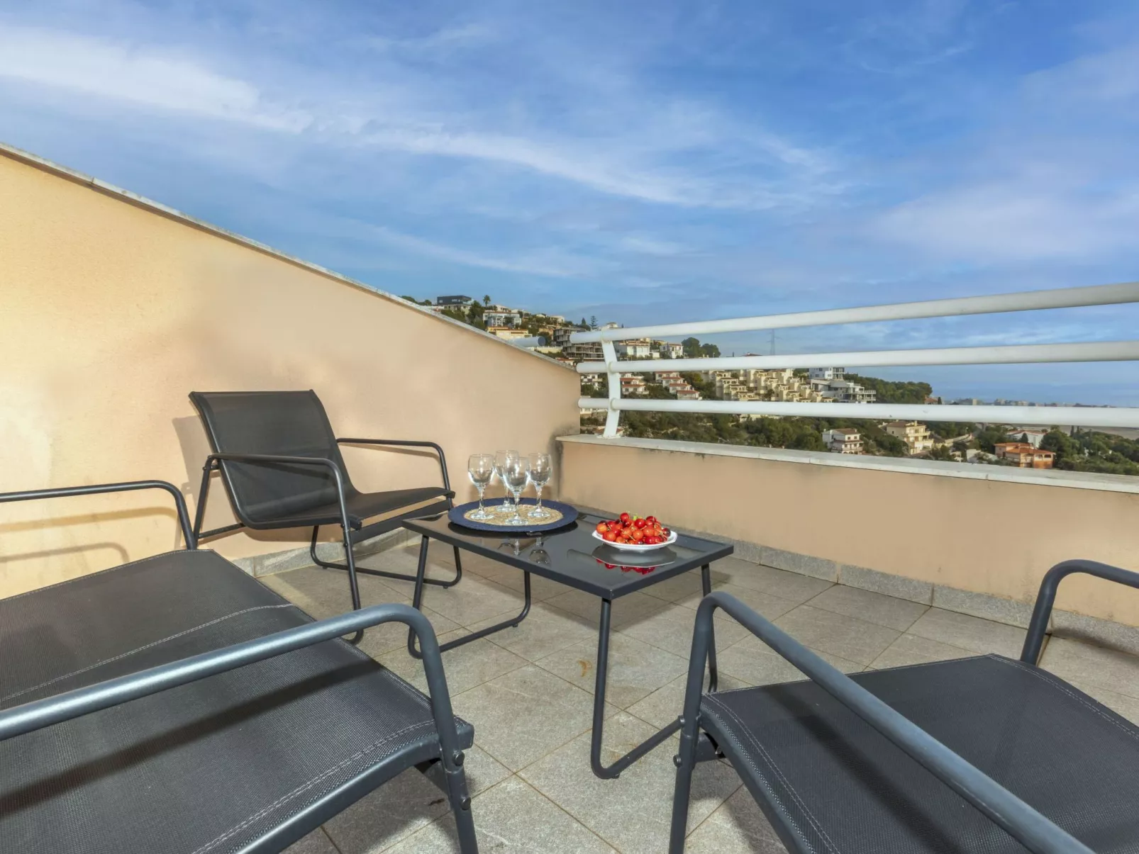 Montemar II - Buiten